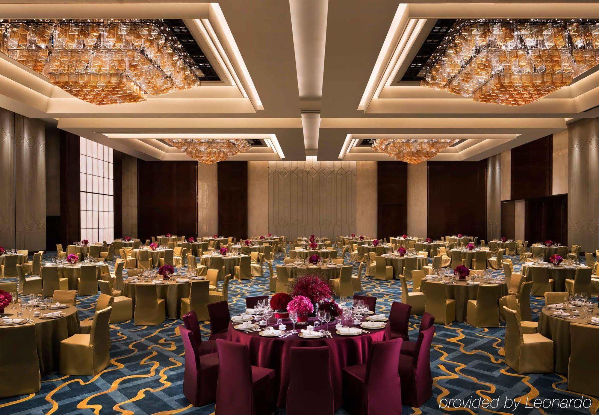 Отель Jw Marriott 5*